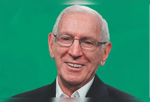 Idalberto Chiavenato  deu aviso aos gestores de equipes: “Quem deve estar atento é o gerente que não decide, não desenvolve pessoas e não lida diretamente com o cliente, apenas repassa ordens de cima e cobra prazos de baixo. Esse cargo vai encolher nos próximos anos”