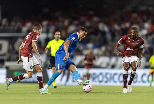 Grêmio caiu uma posição dentro da zona de rebaixamento, com 30 pontos, sendo ultrapassado justamente pelo rival Internacional
