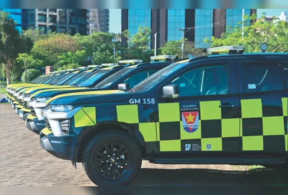 Novas viaturas da Guarda Municipal de Vitória foram entregues ontem na Praça do Papa, na Enseada do Suá