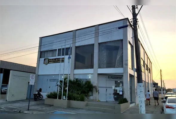 Imagem ilustrativa da imagem Homem é preso após matar companheira a facadas na frente do filho em Linhares