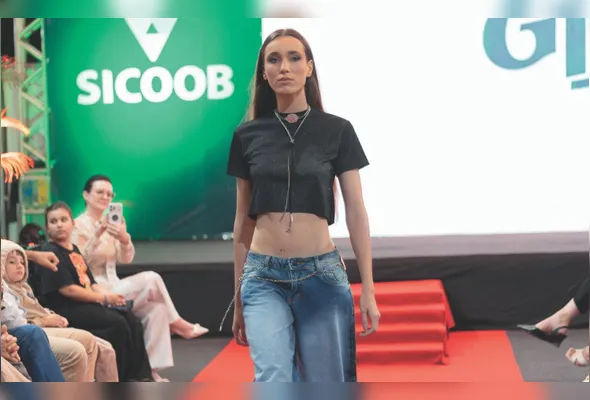 Imagem ilustrativa da imagem Jeans volta com tudo na nova temporada