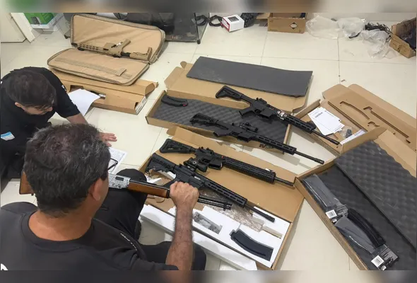Armas apreendidas pelos policiais