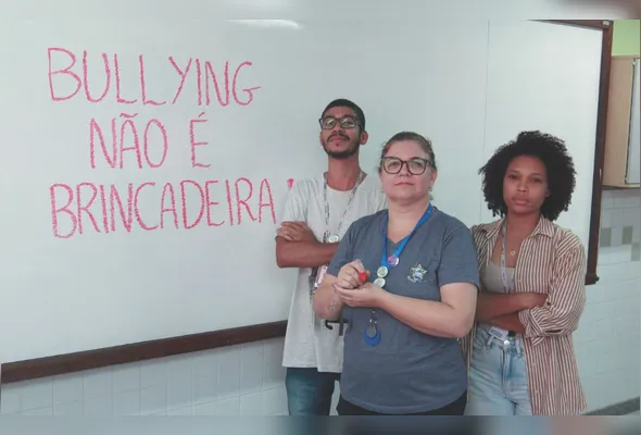 Yuri Pinheiro, Sarah Cotta e Luiza Gonçalves: equipe de escola em Vila Velha criou ações contra o bullying