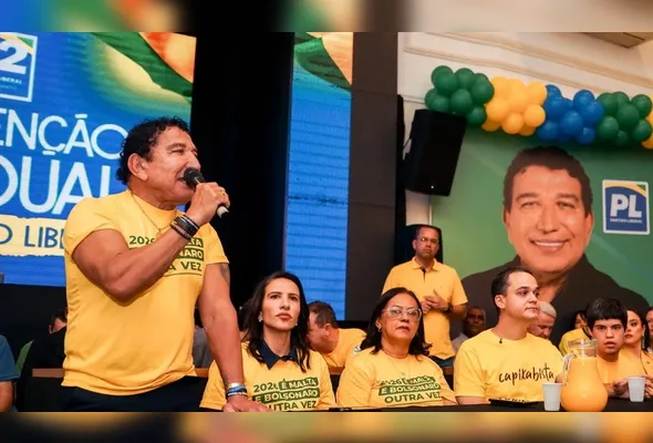 Magno Malta e Lorenzo Pazolini durante convenção do PL