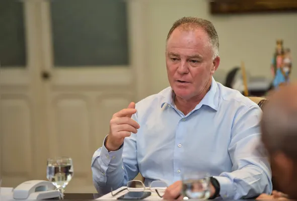 Renato Casagrande tem endurecido críticas ao Judiciário