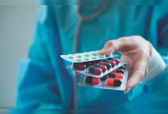 Medicamentos começam a ser distribuídos inicialmente em 20 centros de tratamento localizados em 17 estados