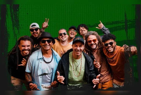 Banda Casaca sobe ao palco na primeira noite do evento levando seus grandes sucessos