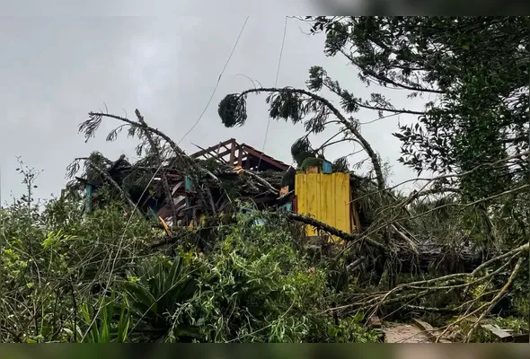 Imagem ilustrativa da imagem Tempestade, ventos fortes e granizo deixam Sul do Brasil em alerta