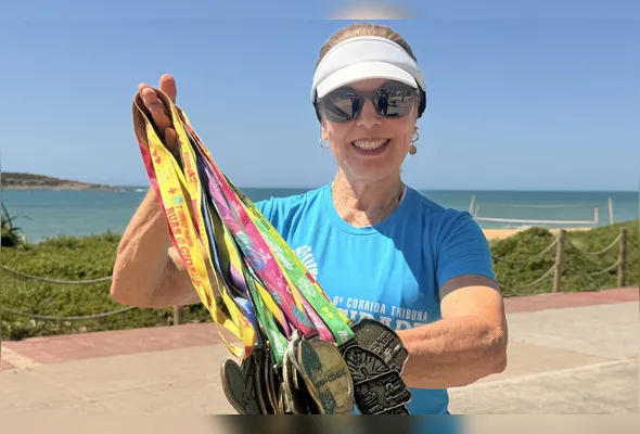 Leinha Medinha guarda 16 medalhas de participação e premiação da Corrida Tribuna Ruas da Cidade
