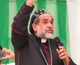 Imagem ilustrativa da imagem Padre Kelmon vota em escola em Salvador