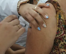 Imagem ilustrativa da imagem Apenas 62 mil pessoas tomaram a vacina bivalente contra covid no ES