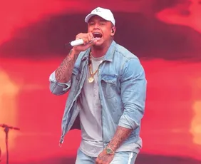 Imagem ilustrativa da imagem Festivais de verão com 40 shows em Guarapari