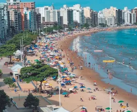 Imagem ilustrativa da imagem Mar próprio para banho e monitorado por guarda-vidas em Guarapari