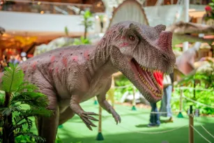 Imagem ilustrativa da imagem Maior exposição de dinossauros da América Latina chega ao RioMar Recife