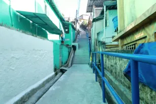 Imagem ilustrativa da imagem Prefeitura do Recife entrega a milésima escadaria requalificada na cidade