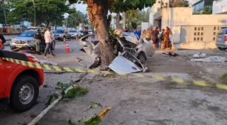 Imagem ilustrativa da imagem Cinco pessoas morrem em grave acidente de carro na Avenida Boa Viagem