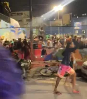 Imagem ilustrativa da imagem Desespero e correria após tiroteio em quadra em Dois Unidos, Zona Norte do Recife