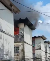 Imagem ilustrativa da imagem Incêndio destrói apartamento em Maranguape I, em Paulista; COM VÍDEOS