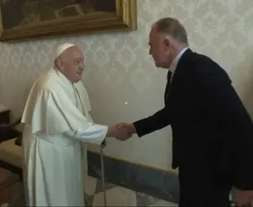 Imagem ilustrativa da imagem Governador Renato Casagrande saúda novo Papa