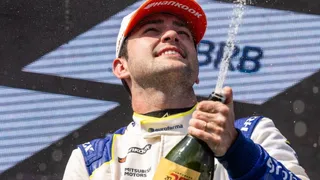 Imagem ilustrativa da imagem Felipe Fraga vence a primeira na nova era da Stock Car