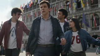 Imagem ilustrativa da imagem Jesse Eisenberg recruta jovens mágicos em trailer de 'Truque de Mestre 3'
