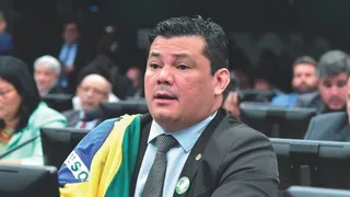 Imagem ilustrativa da imagem Suplente de Gilvan da Federal não será chamado para assumir mandato em Brasília