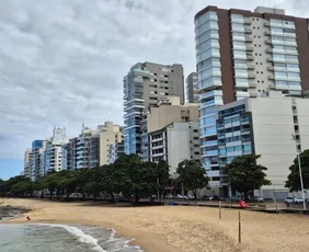 Imagem ilustrativa da imagem Justiça libera novas construções na orla de Guarapari