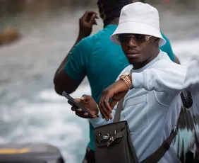 Imagem ilustrativa da imagem Rapper francês Werenoi morre aos 31 anos, pouco antes de se apresentar em show