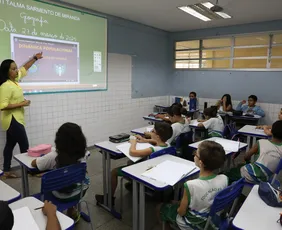 Imagem ilustrativa da imagem Recursos tecnológicos nas salas de aula