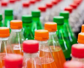 Imagem ilustrativa da imagem Refrigerante foi principal causa para formação de 35 pedras em bexiga de idoso