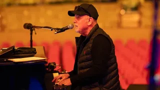 Imagem ilustrativa da imagem Billy Joel cancela turnê após diagnóstico de doença cerebral