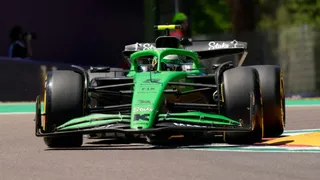 Imagem ilustrativa da imagem F1: Piastri lidera 1º treino em Ímola; Bortoleto bate, mas faz 9º melhor tempo