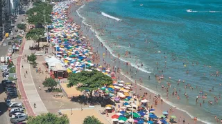 Imagem ilustrativa da imagem Guarapari estuda regras para ônibus de turismo que chegam a cidade