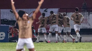 Imagem ilustrativa da imagem Santa Cruz perde invencibilidade no Arruda ao ser derrotado por 1x0 para o Central