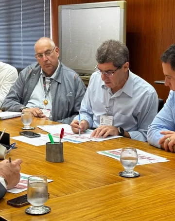Imagem ilustrativa da imagem Deputados capixabas buscam apoio de outros estados em defesa do aço nacional