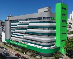 Imagem ilustrativa da imagem Gigante da saúde em expansão