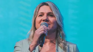Imagem ilustrativa da imagem Tania Zanella: “É possível crescer sem deixar ninguém para trás”