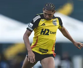 Imagem ilustrativa da imagem Rony aciona Atlético-MG na Justiça por pendências financeiras e pode deixar o clube