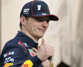 Imagem ilustrativa da imagem Verstappen perde direito a cláusula de saída e deve ficar na Red Bull em 2026 na F1