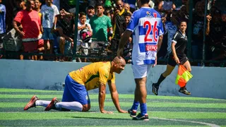 Imagem ilustrativa da imagem Ex-jogadores da Seleção Brasileira realizam jogo festivo em Jaboatão dos Guararapes
