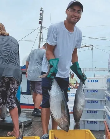 Imagem ilustrativa da imagem Pescadores do ES vão buscar mercado na Ásia e Espanha após tarifaço de Trump