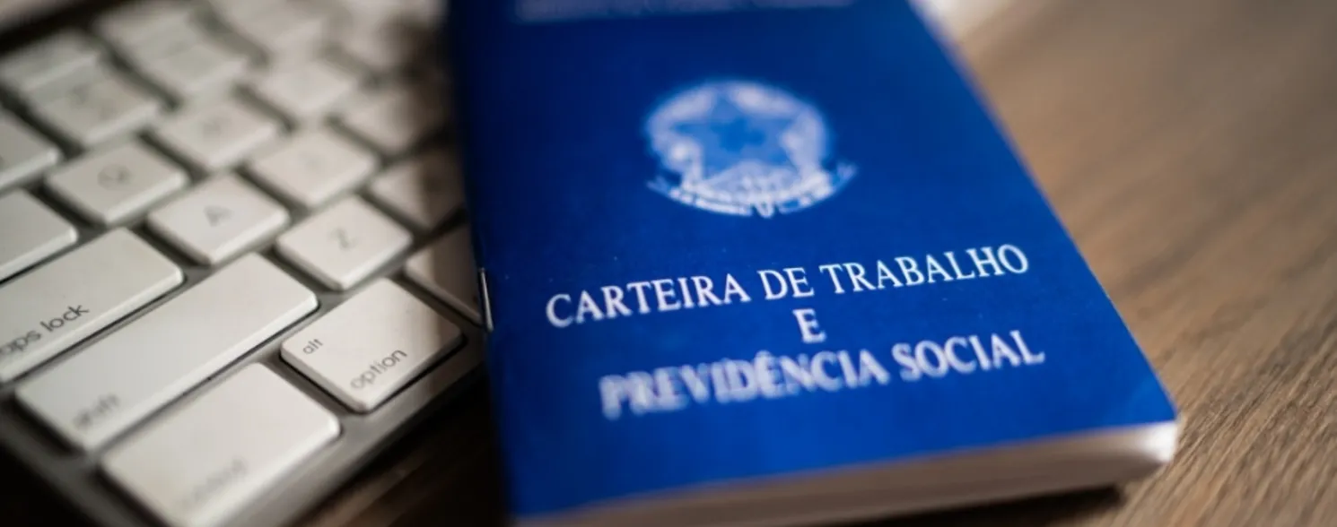 Imagem ilustrativa da imagem Consignado CLT é suspenso para migração de 4 milhões de contratos