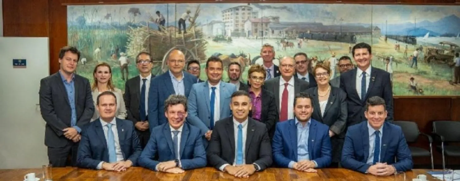 Imagem ilustrativa da imagem Prefeito da Serra se reúne com o vice-presidente da República
