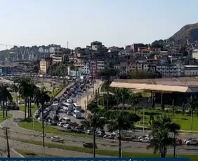 Imagem ilustrativa da imagem Acidente complica trânsito em Vitória na manhã desta quarta-feira