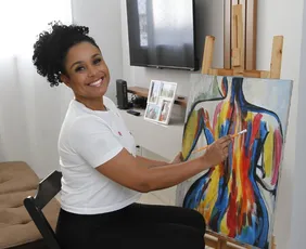Imagem ilustrativa da imagem Analista de RH: "A pintura foi uma aliada na luta contra o câncer de mama"