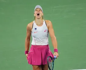 Imagem ilustrativa da imagem Bia Haddad é dominada por Anisimova e cai nas oitavas do US Open