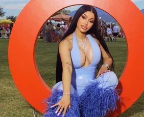 Imagem ilustrativa da imagem Cardi B anuncia primeira gravidez com o namorado Stefon Diggs