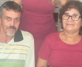 Imagem ilustrativa da imagem Casal de namorados se reencontra após 40 anos e morre em acidente