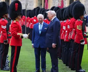 Imagem ilustrativa da imagem Charles III recebe Trump com pompa em inédita 2ª visita do americano ao Reino Unido