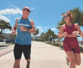 Imagem ilustrativa da imagem Corrida Tribuna Ruas da Cidade: “Casal que corre junto é mais feliz”, diz atleta
